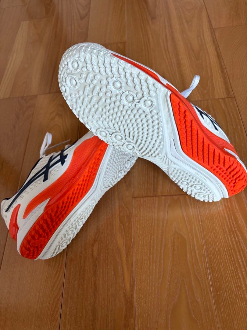 超美品アシックス ゲルレゾリューション 9 オムニクレー用シューズ 26.5ｃｍ