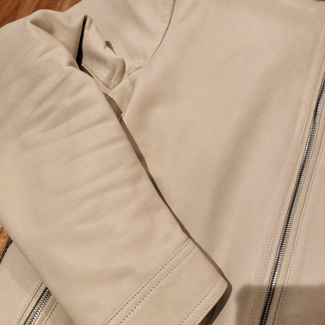 【Sei-Chanです】エンメティ ライダースラムレザー　アイボリー　50