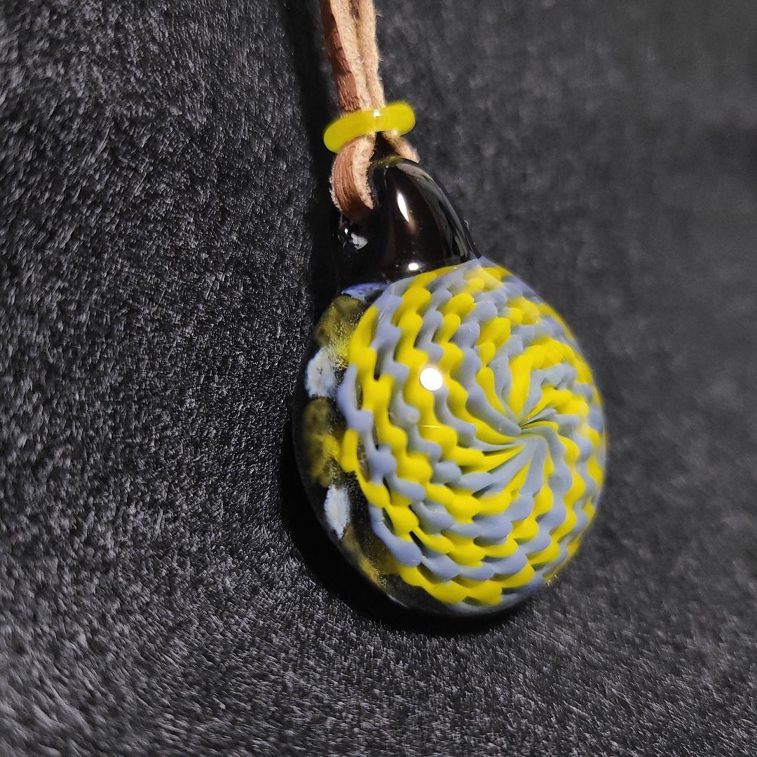 【玉響glass】スワールデザインペンダント ポリシリケイトガラス 一品物