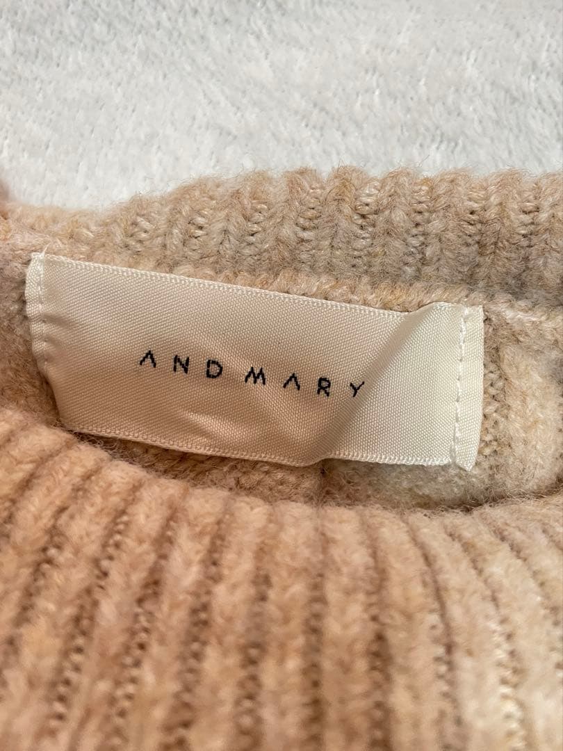 【値下げしました！】andmary ヴィヴィアンニットリボントップス　ベージュ