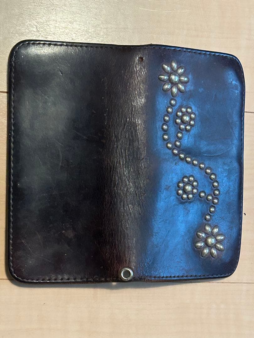 HTC スタッズウォレット　フラワースタッズ