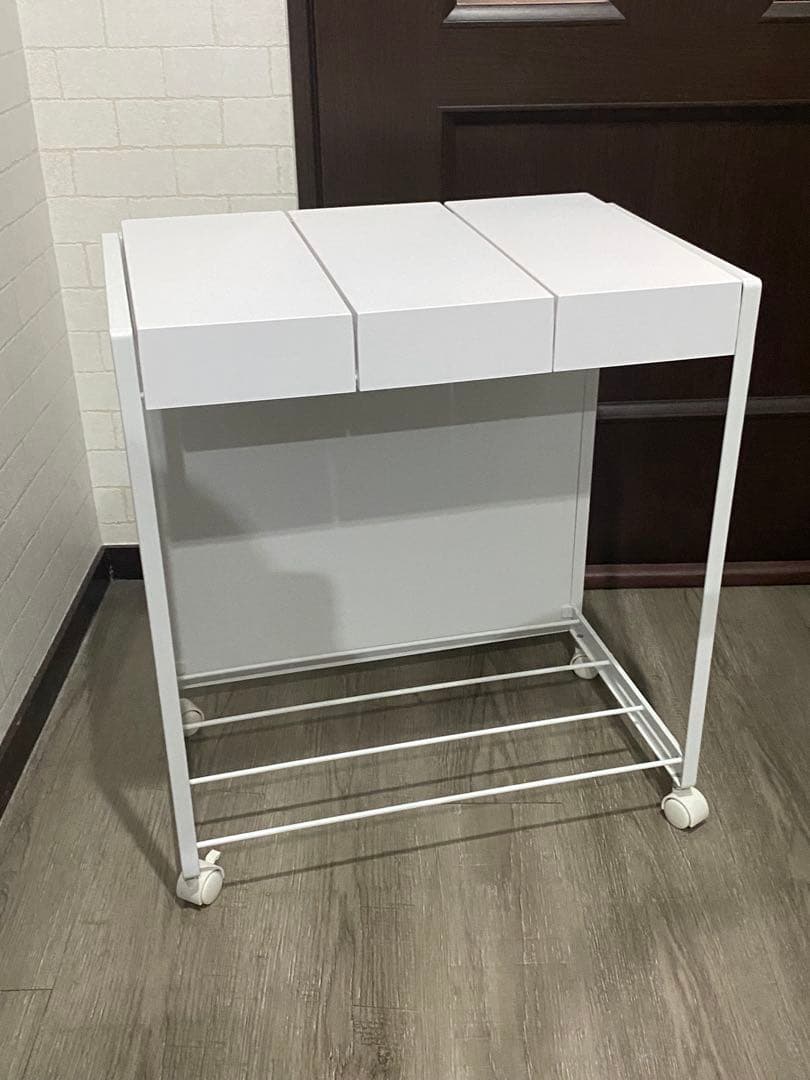 美品 山崎実業 Tower・タワー 目隠し蓋付き 3分別ダストワゴン 白