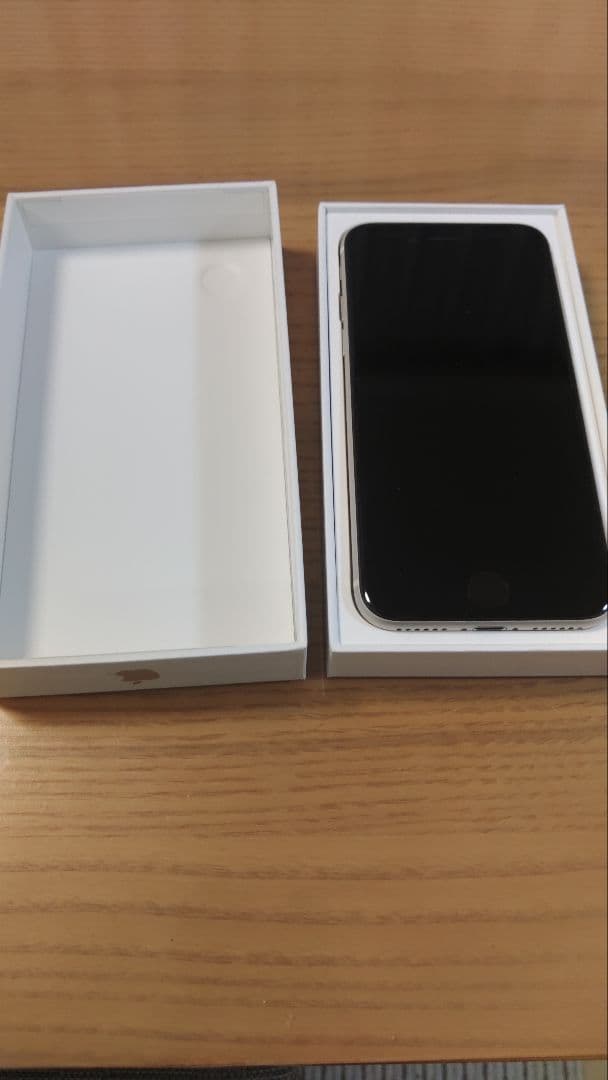 iPhone SE 第3世代 128GB スターライト 箱付