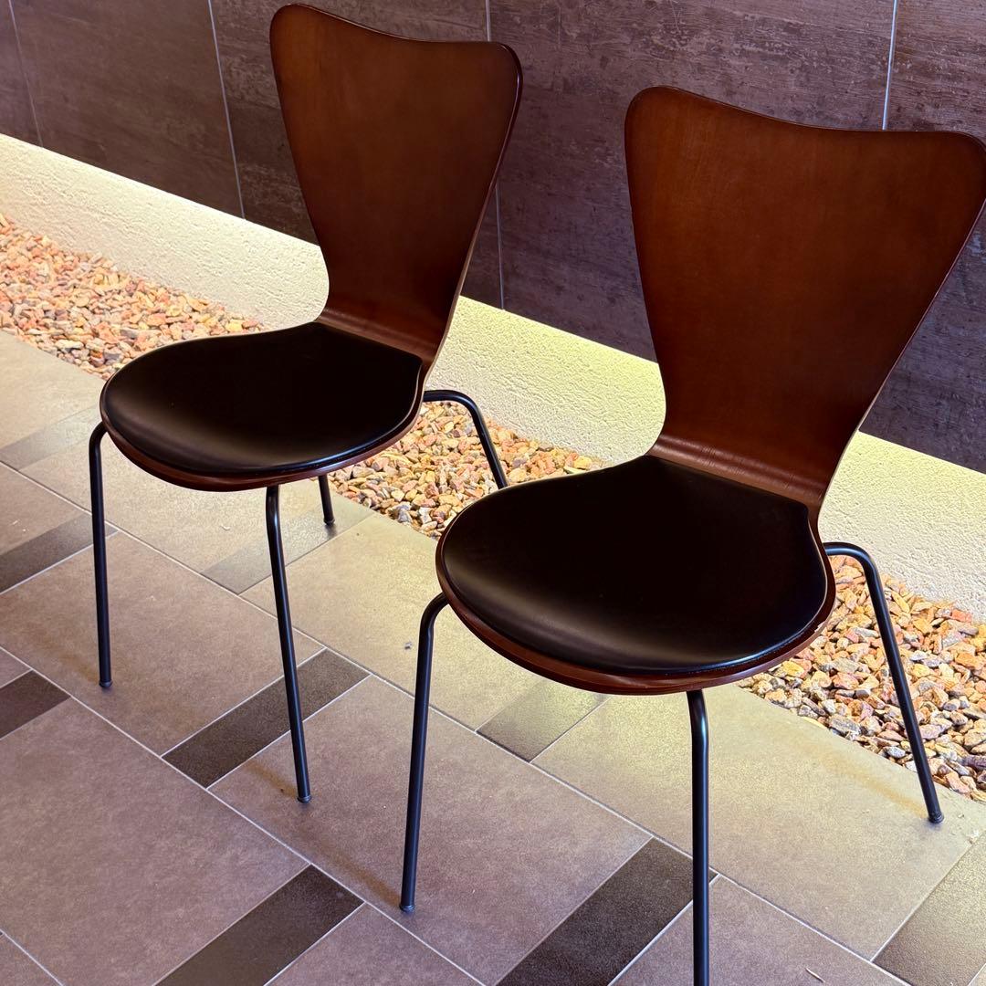 ブラウン　木製チェア　2脚セット