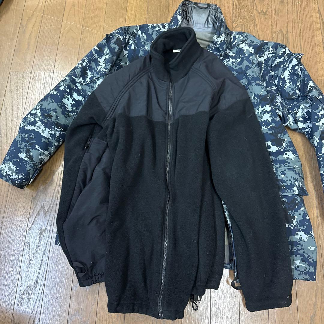 NWUアウターとフリースインナーセット