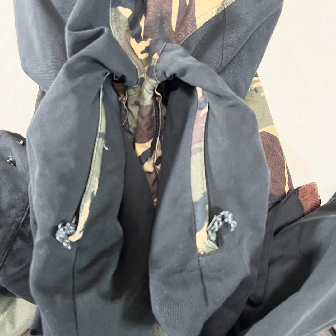 ◼︎美品◼︎【BURTON】スノーボードウェア　カモフラ　　セットアップ　サイズS