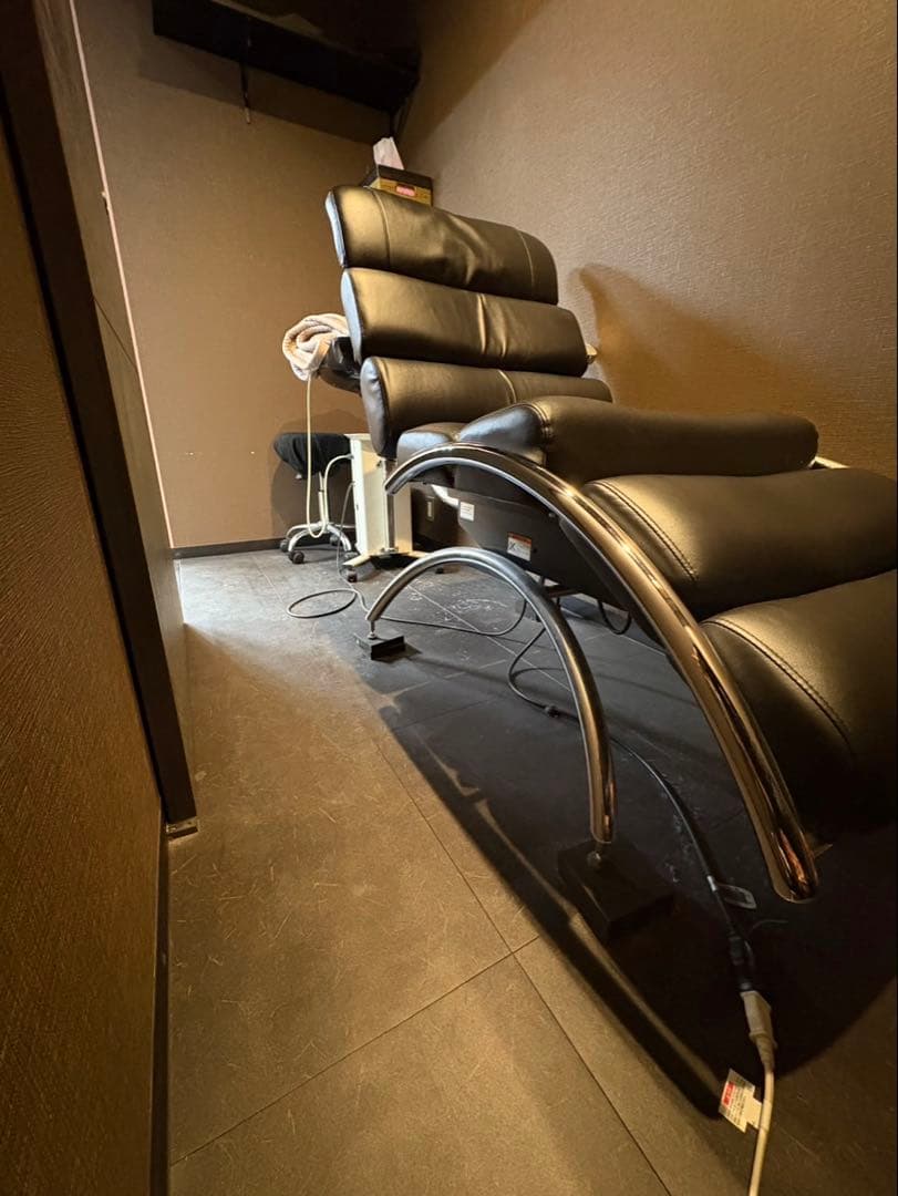 【CALMEカルム】タカラベルモント シャンプー椅子　左側スイッチ　1脚