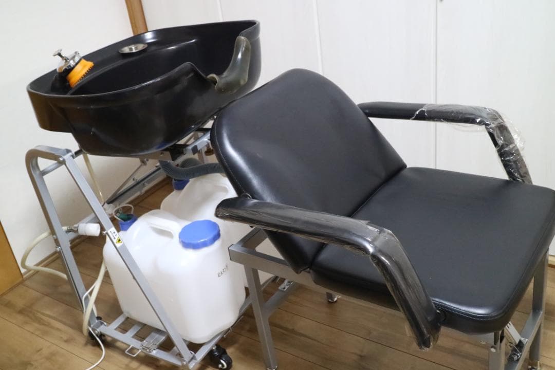 西村製作所　折りたたみシャンプーチェア　中古品　らくらくメルカリ便発送