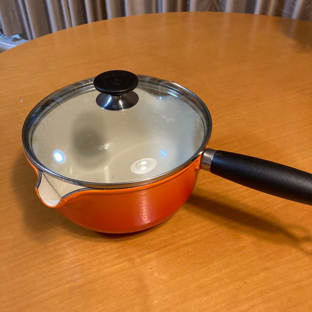 LE CREUSETオレンジ片手鍋（中型）