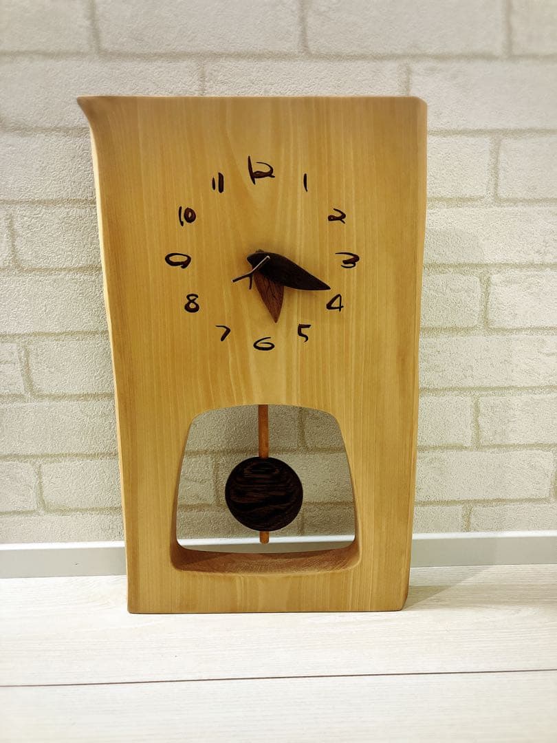 【無垢の天然木】一枚板振り子時計　掛け時計 手作り 無垢 天然木 とち 栃