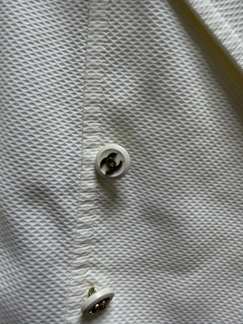 CHANEL BOUTIQUE ホワイトショートスリーブシャツ