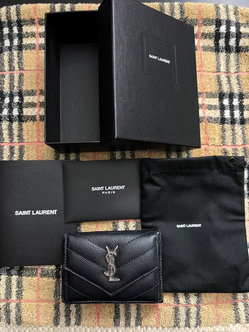 サンローラン 三つ折り財布 シルバーロゴ Yves Saint Laurent