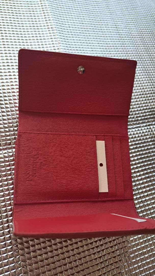レッド 三つ折り財布 ロゴ付き