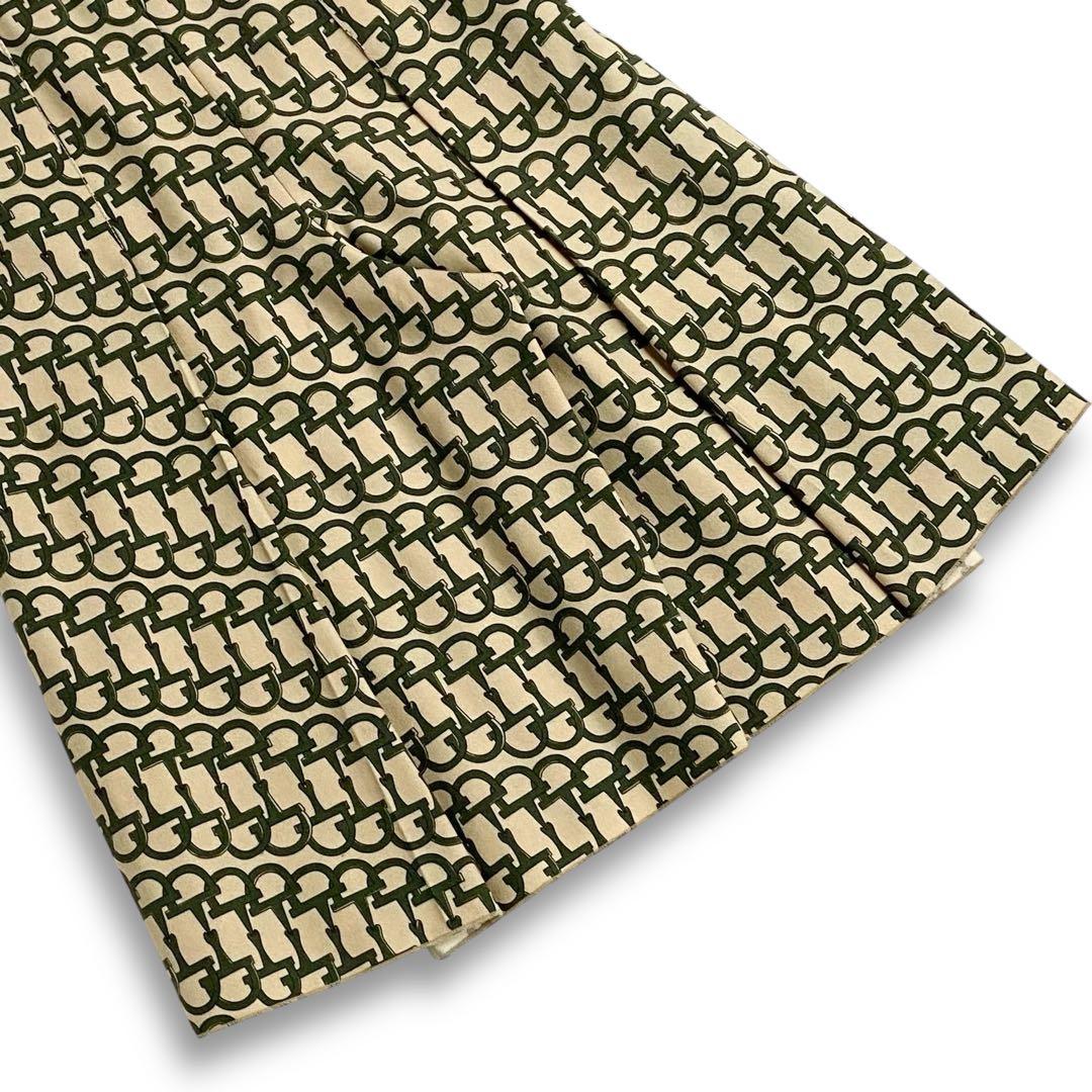 16awꕥグッチ ランウェイモデル キャットヘッド ホースビット柄 キュロット