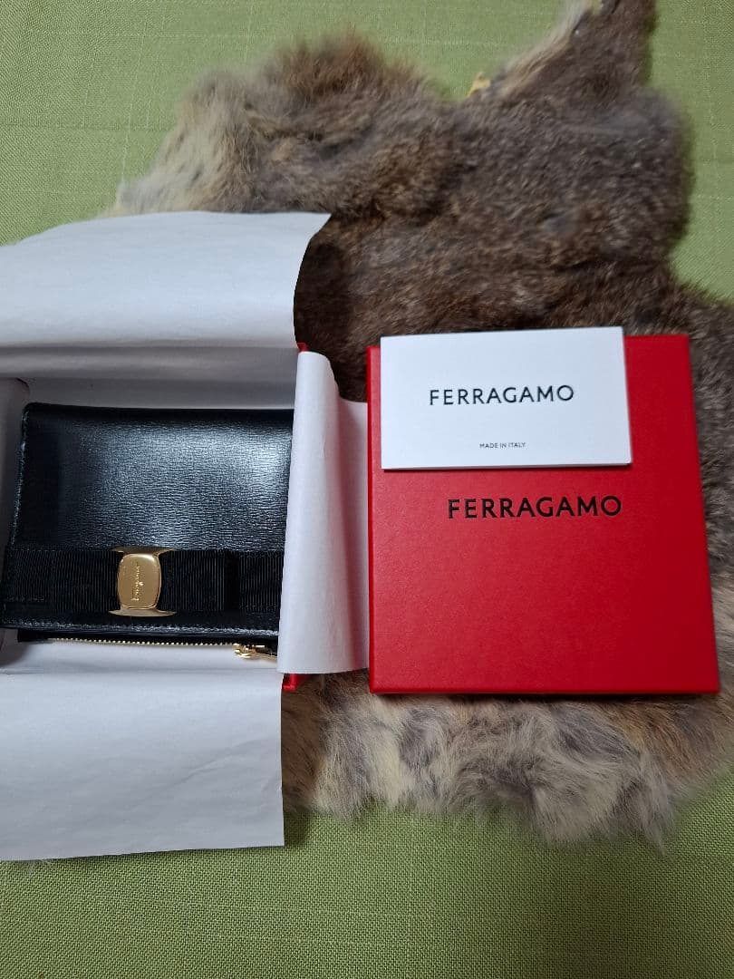 FERRAGAMO フェラガモ　財布 ブラック