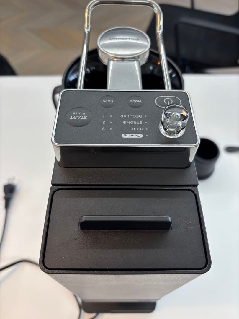 ドリップコーヒーメーカー ブラック