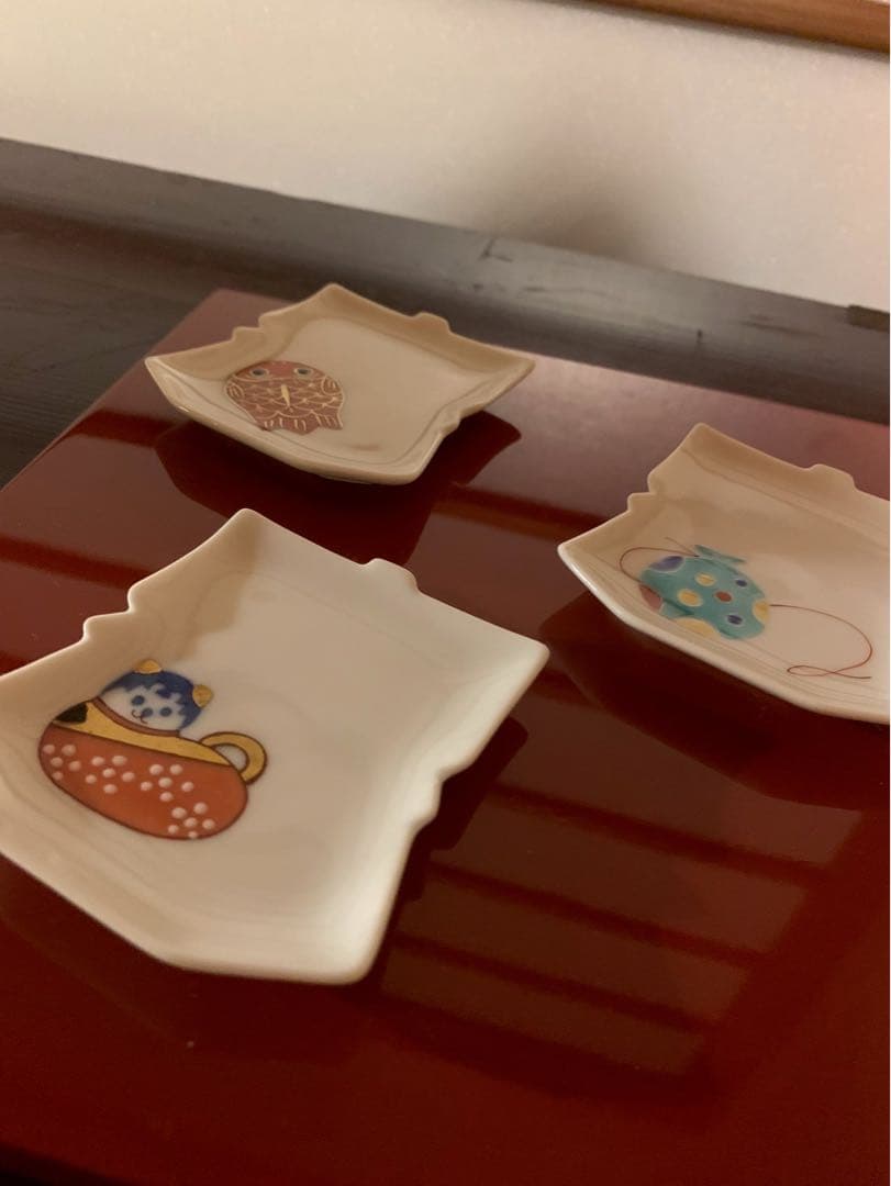 畑萬陶芸 着物皿 犬筥 鯛 めで鯛 手毬 豆皿 小皿 鯛皿 3枚セット ひな祭り