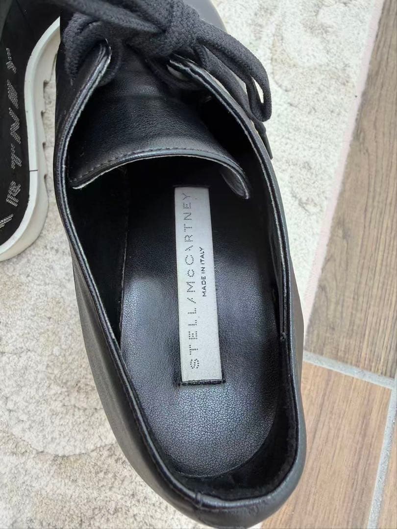 STELLA McCARTNEY ロゴ印字ありブラック厚底スニーカー　34