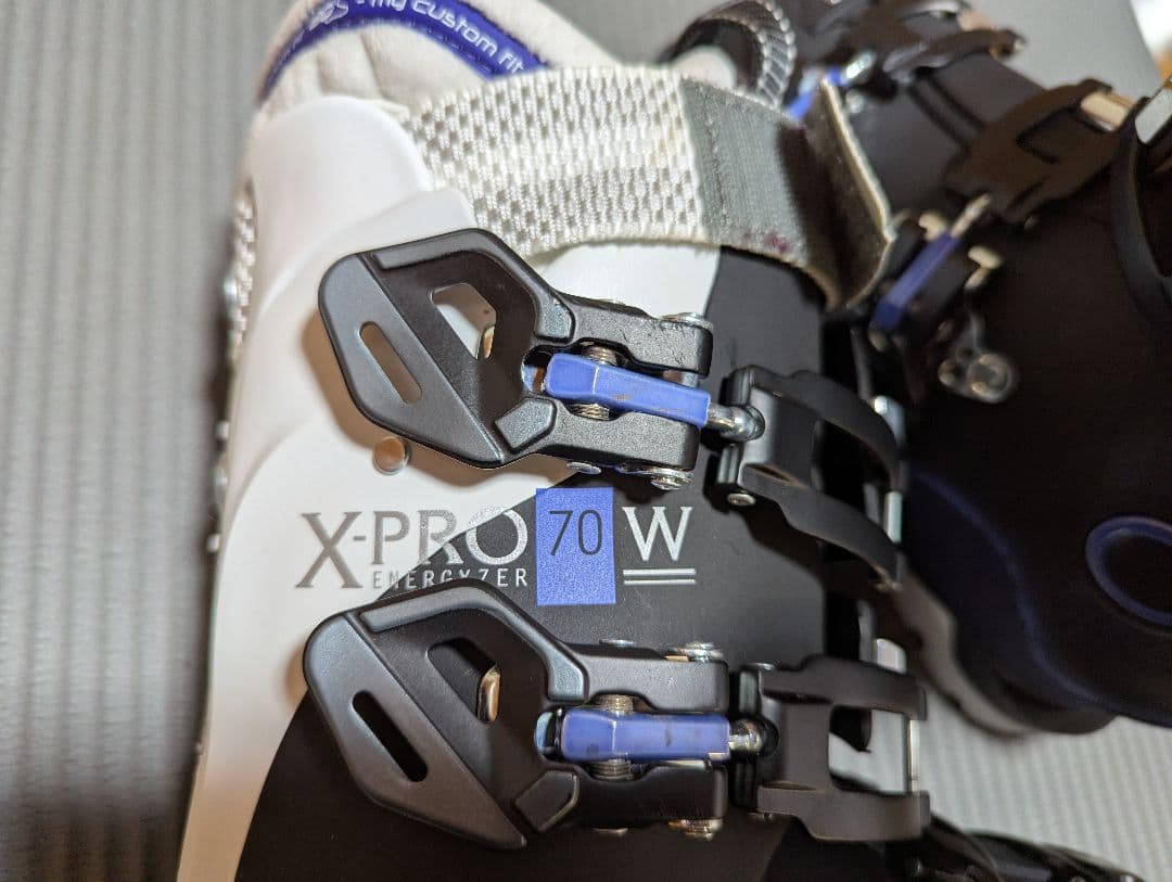 サロモンスキーブーツ X PRO 70 W 24cm（女性用）