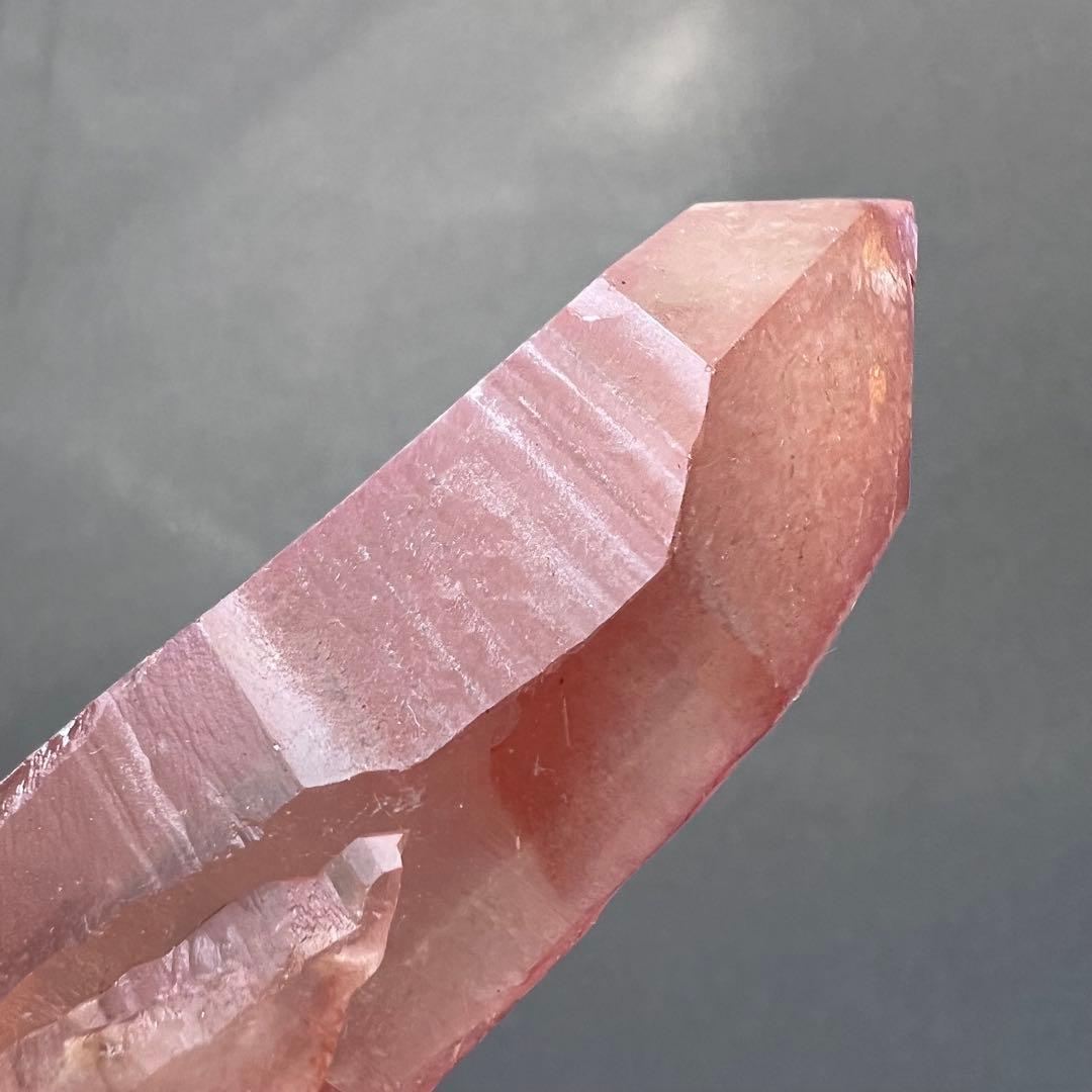 超レア　ピンクレムリアン　カーブドクォーツ　ストロベリーレムリアン