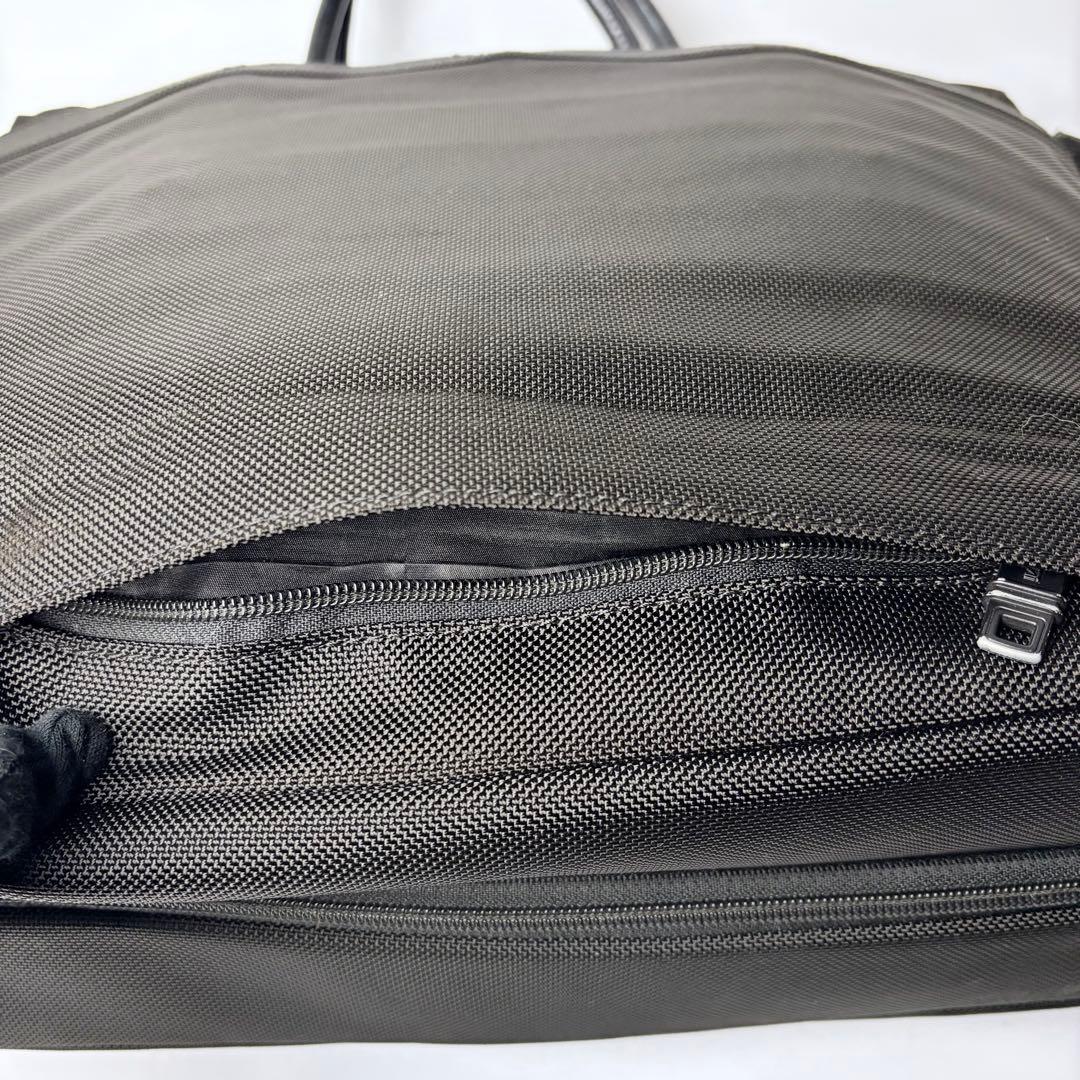 Jakk Wyldeトゥミ トートバッグ コンパニオン アルファ肩掛け