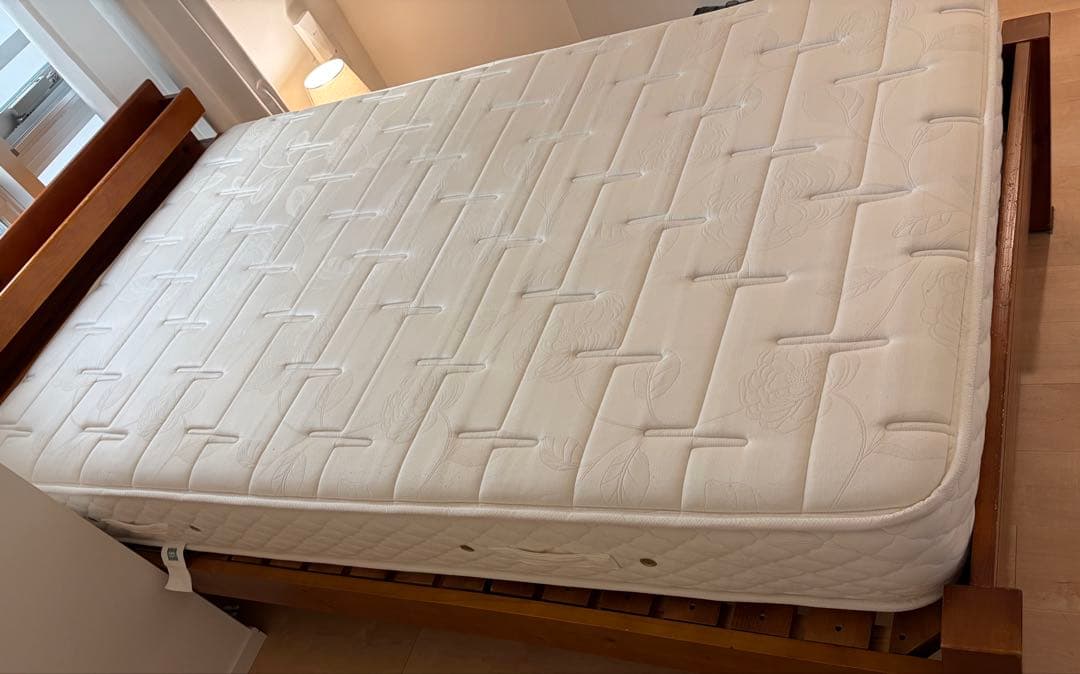 日本ベッド　セミダブル　マットレス　シルキーポケットレギュラー（ウール入）