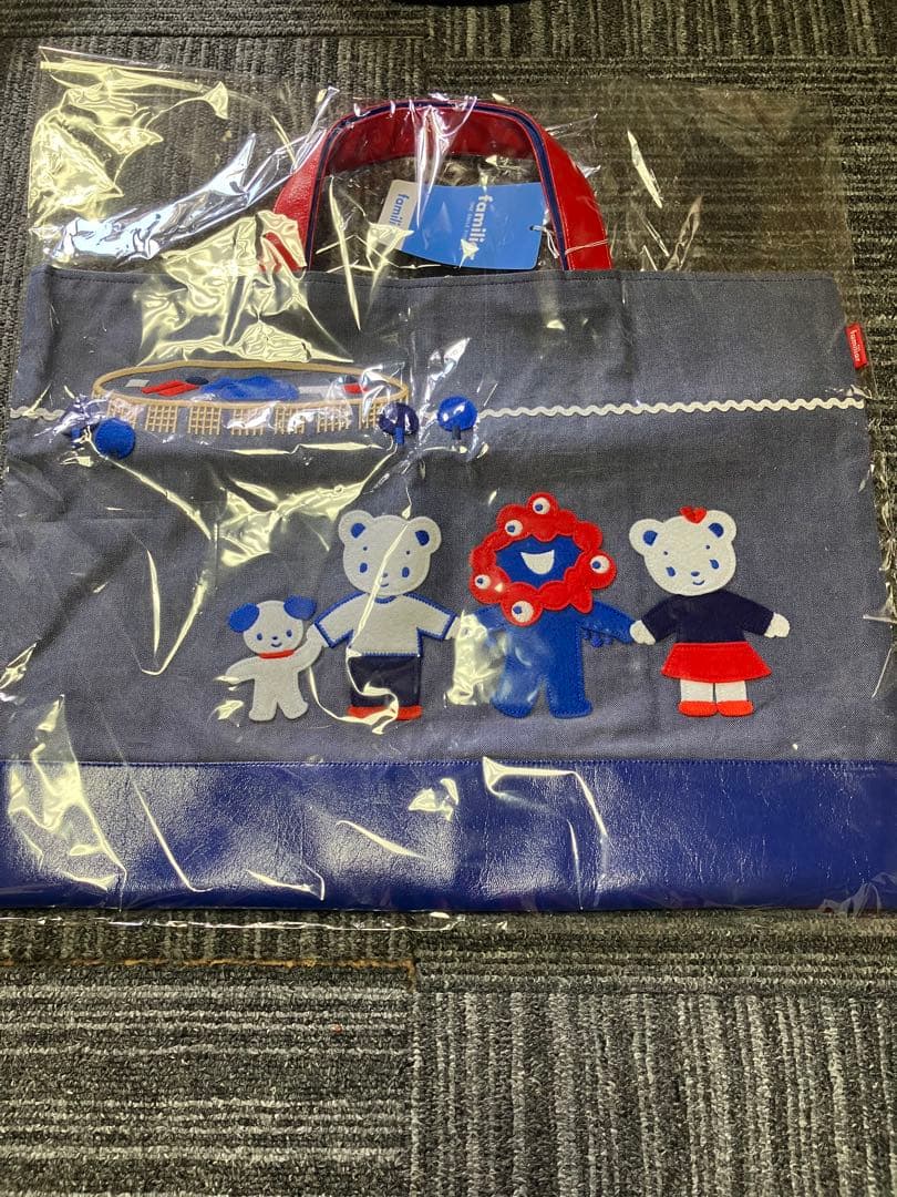 ファミリア　万博会場限定バッグ