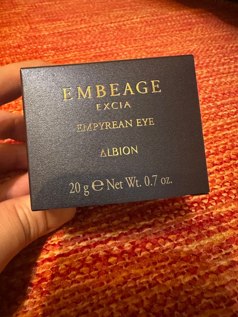 アンべアージュ　エンピリアン　アイクリーム