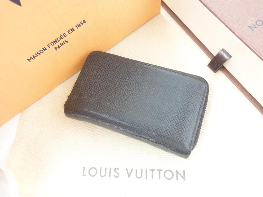 超美品☆希少☆ヴィトン タイガ ケース【ジッピー・パース】A41