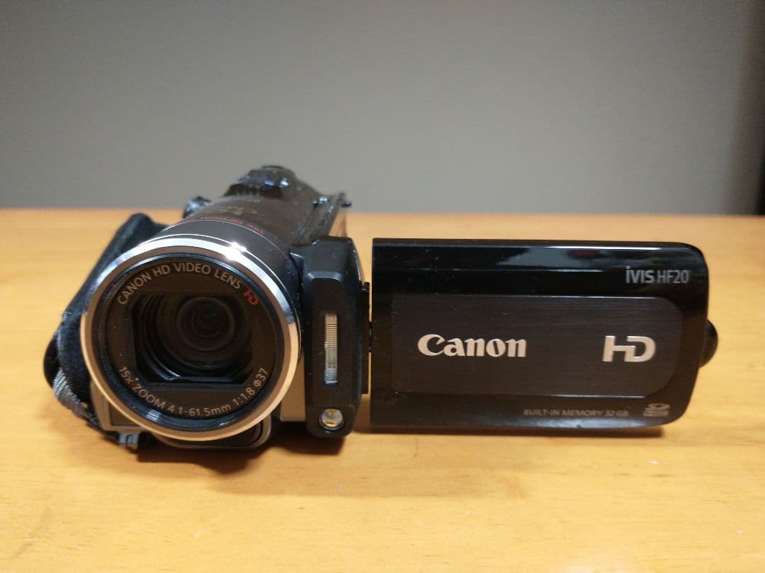 Canon HD ビデオカメラ ivis HF20 ＆ソフトキャリングケース