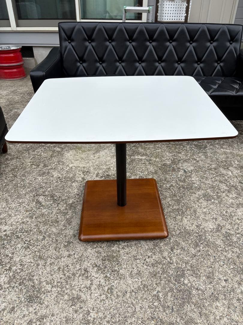 カリモク60＋ カフェテーブル