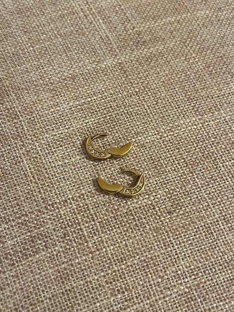 TOM WOOD Nova Huggies Gold ピアス　トムウッド