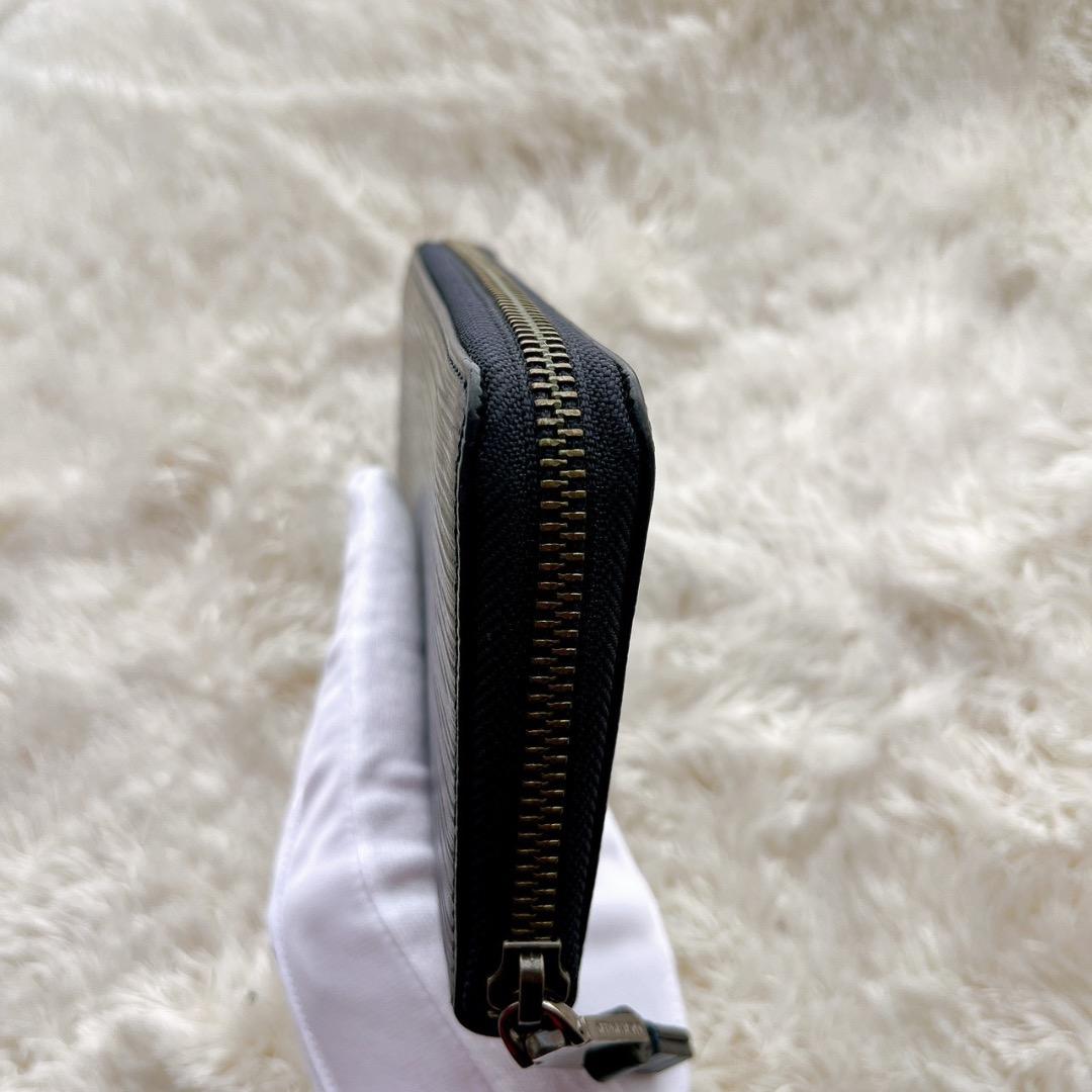 CK  （カルバンクライン） 長財布 ネイビー 型押し