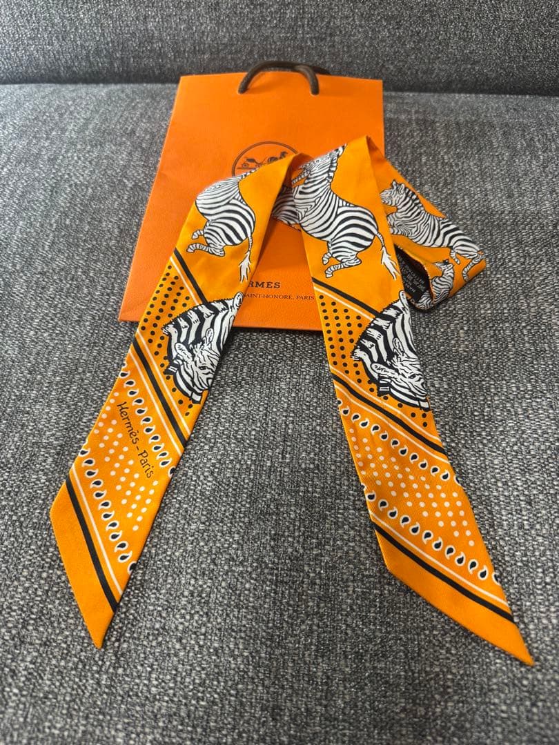 HERMES ツイリー スカーフ レ・ゼブラ・バンダナ オレンジ シルク