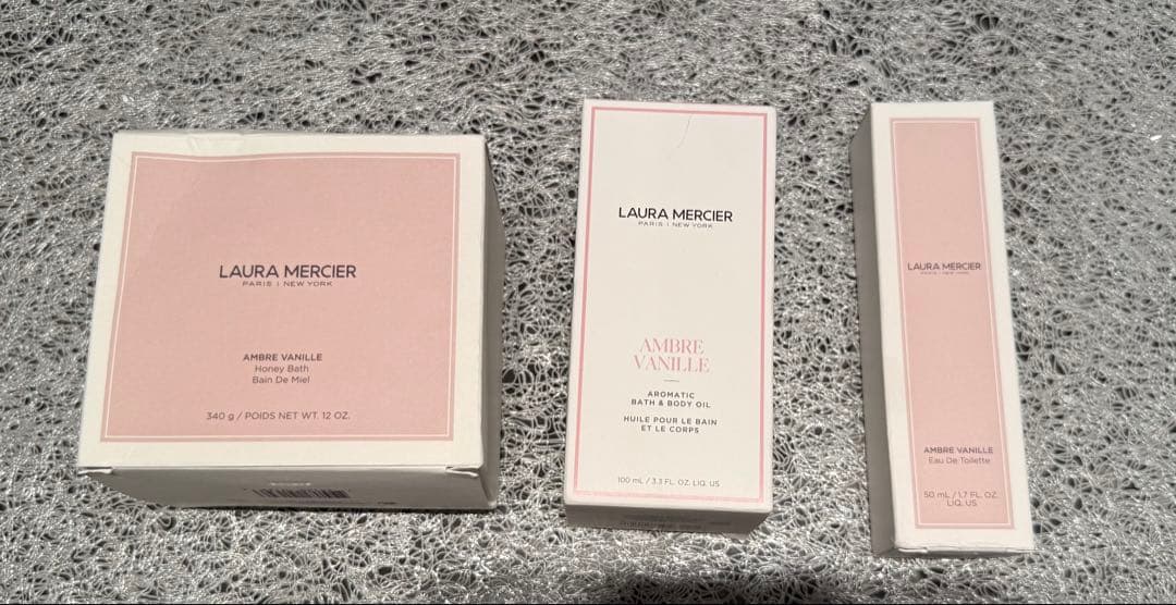 ローラメルシエ　シャワーバス/ボディオイル／オードトワレN アンバーバニラ