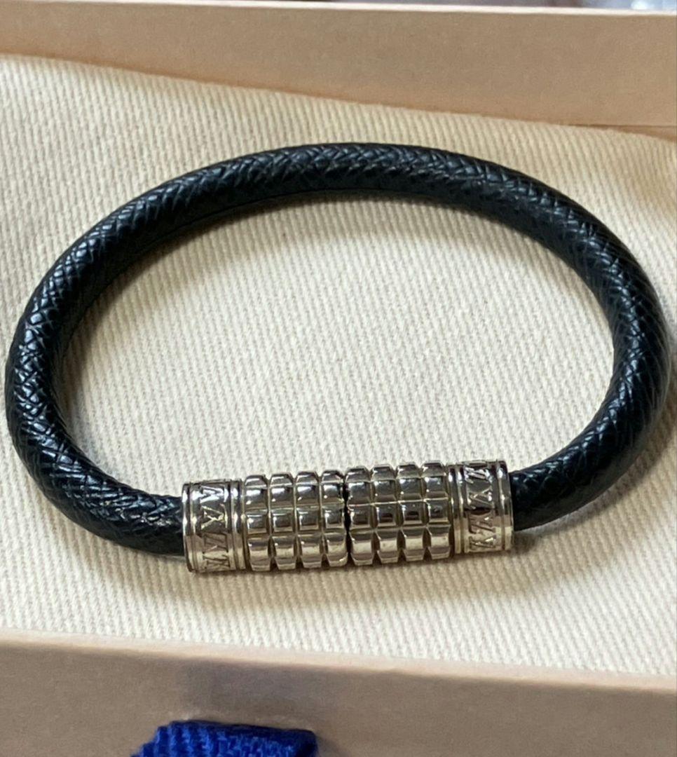 Louis Vuitton （ルイ・ヴィトン）タイガ　バングル　ブレスレット