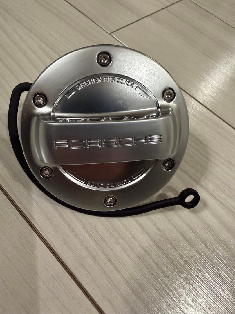 美品　純正Porsche ポルシェ フューエルキャップアルミルック 燃料キャップ