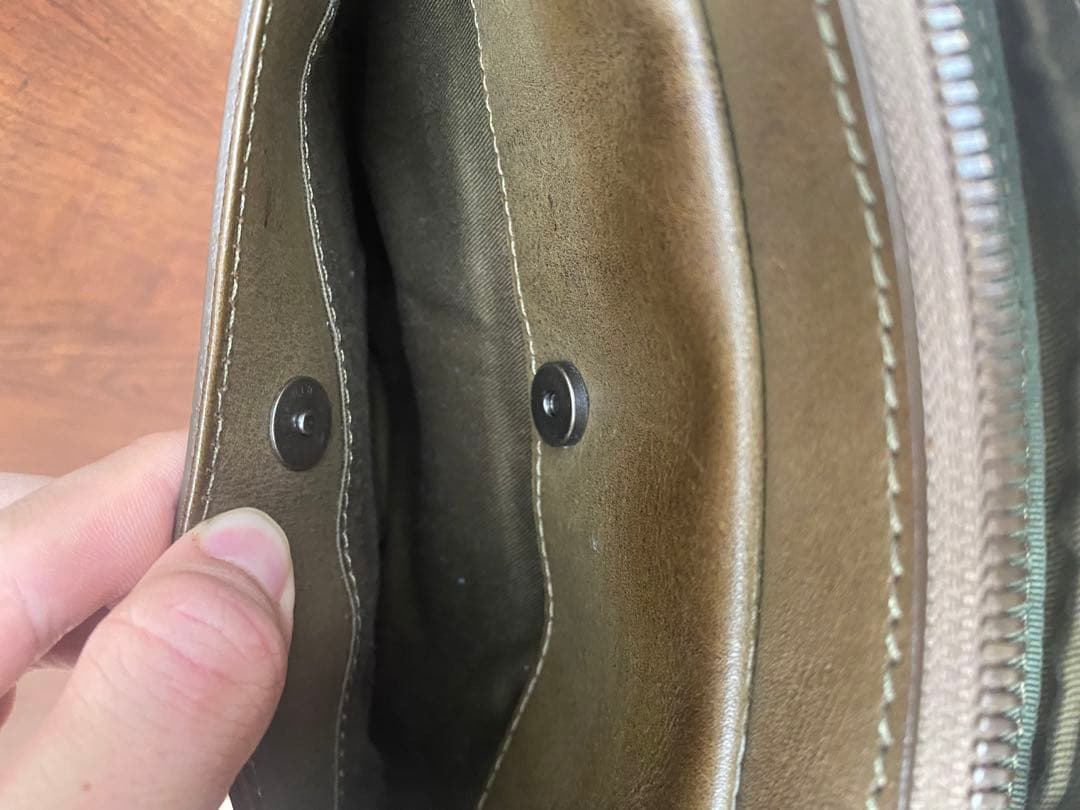 土屋鞄　ビークルスモールフラップショルダー ヴィンテージオリーブ　レザーバッグ