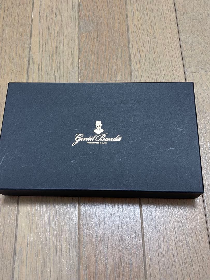 美品 GENTIL BANDIT ジャンティバンティ長財布 ラウンドファスナー