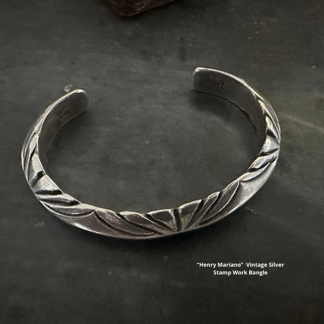 激渋　希少　ヴィンテージ　バングル　トライアングル　シルバー　925 ナバホ