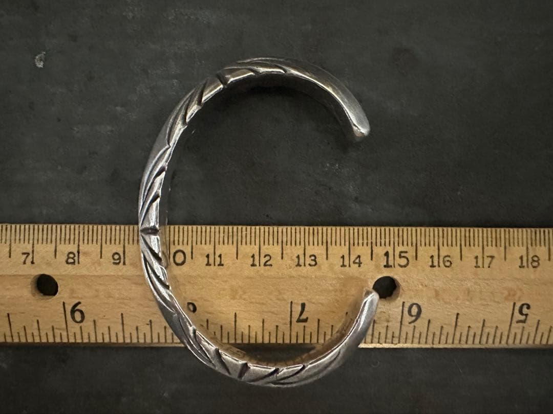 激渋　希少　ヴィンテージ　バングル　トライアングル　シルバー　925 ナバホ