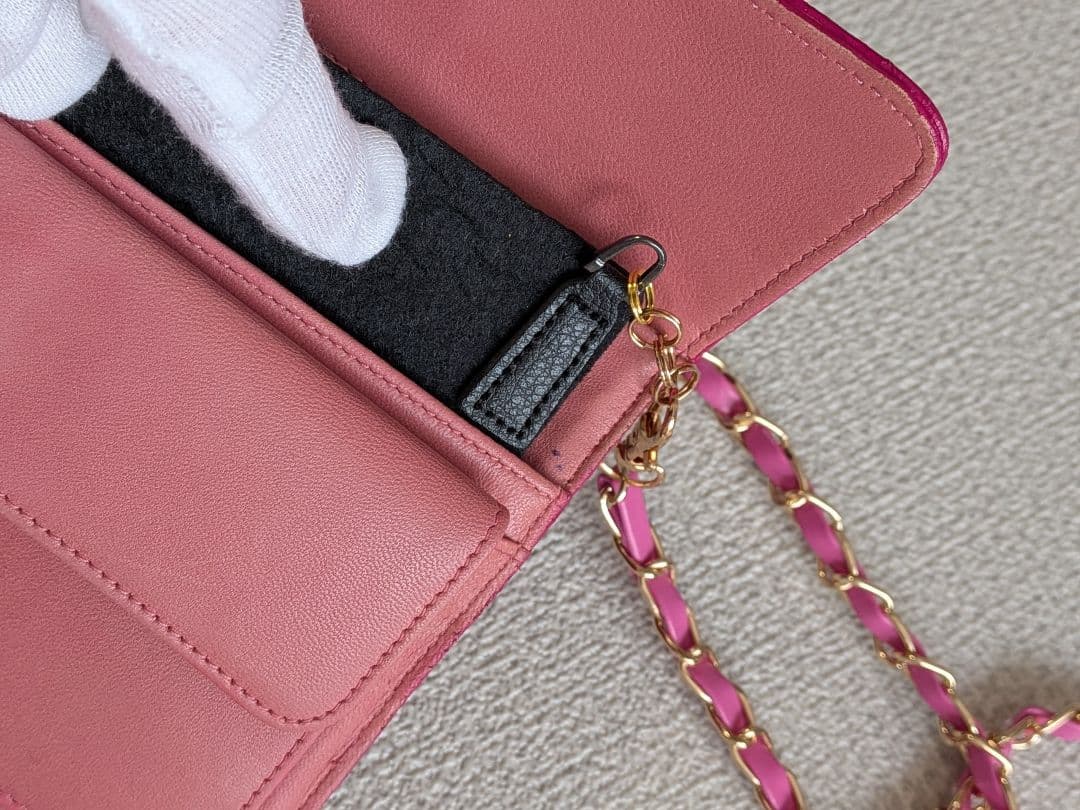 シャネル　ピンク　マトラッセ　三つ折り長財布　ラムスキン　チェーンショルダー