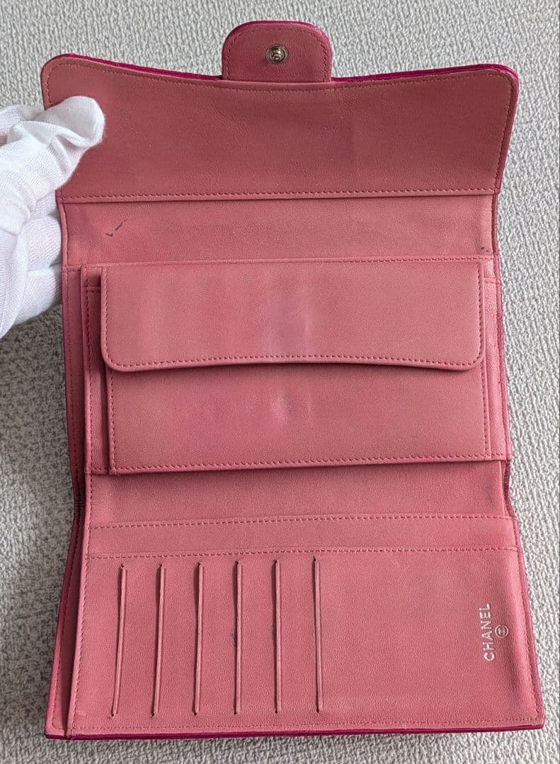 シャネル　ピンク　マトラッセ　三つ折り長財布　ラムスキン　チェーンショルダー