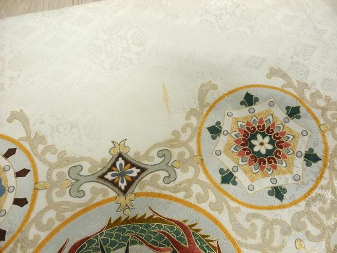 七五三 ◇白色系　刺繍入り　鷹◇5歳男の子着物・羽織・袴セット6048【中古】