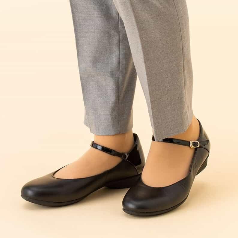 アシックス PEDALA レザー ストラップ付きパンプス コンフォートシューズ