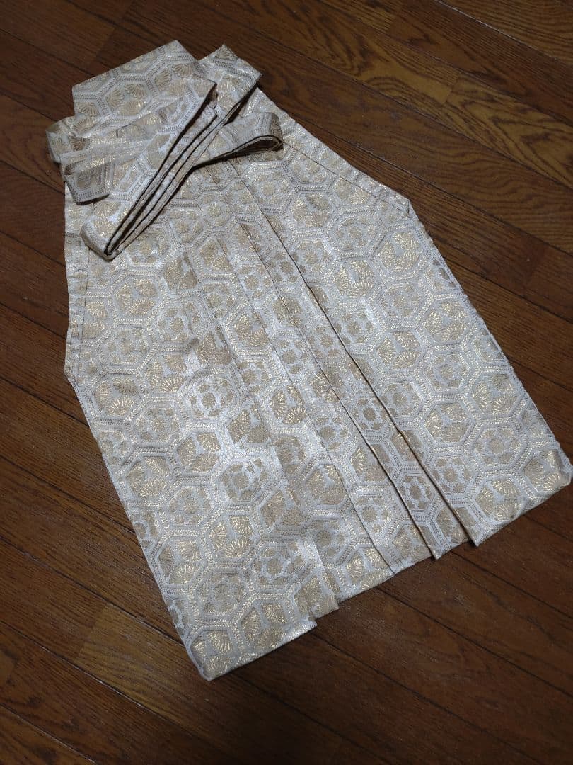 ☆七五三用☆お着物セット☆ 黒地　龍　鷹　富士山 着物　袴ゴールド　男児