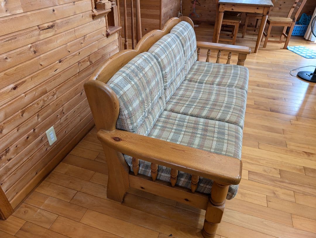 【7月25日まで！２９００円＋送料】チェック柄 木製フレーム3人掛けソファ