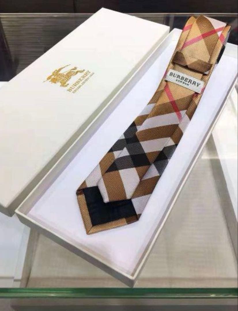 【極美品】BURBERRY LONDON チェック柄　ネクタイ　箱付き