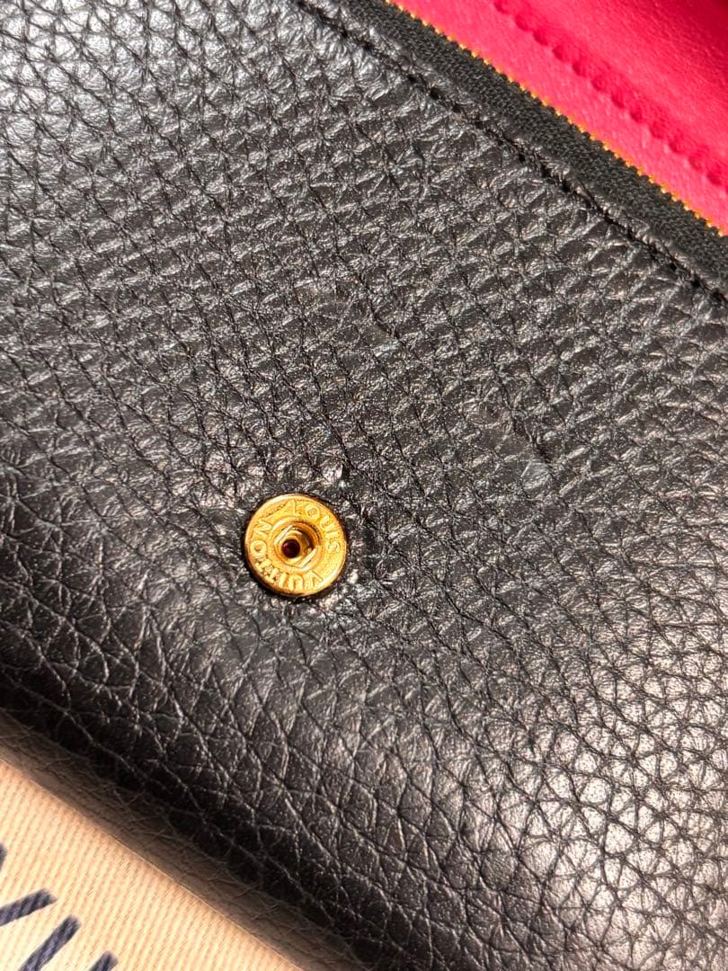 LOUIS VUITTON ポルトフォイユ・カプシーヌ コンパクト