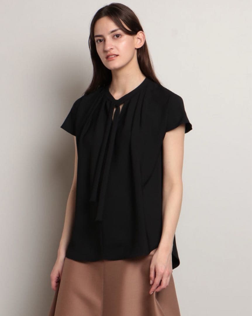 theory luxe 22SS 完売 ウォッシャブル キーネック ブラウス